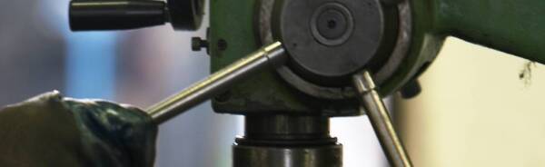 Säulenbohrmaschine